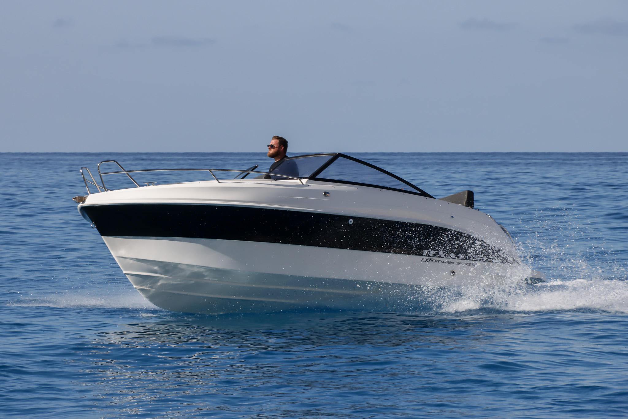 
								Texas 597 BOWRIDER full									