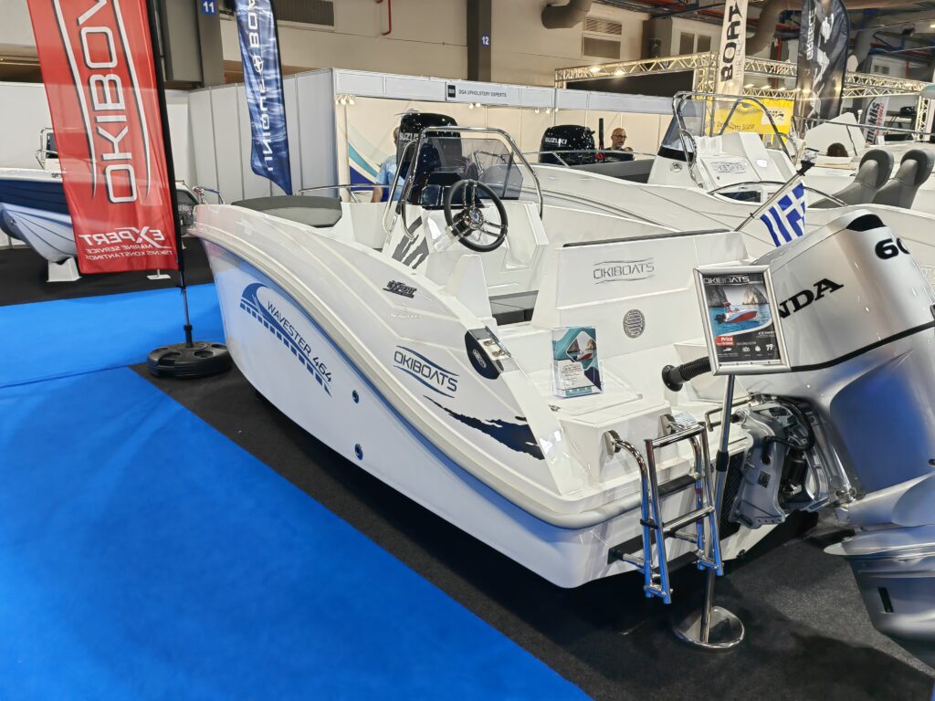 Oki 464 Wavester: Ζήσε το καλοκαίρι στο μέγιστο! ☀️ Δεν είναι απλώς ένα σκάφος, είναι το εισιτήριό σου για αξέχαστες στιγμές στη θάλασσα. kokkinos-sales