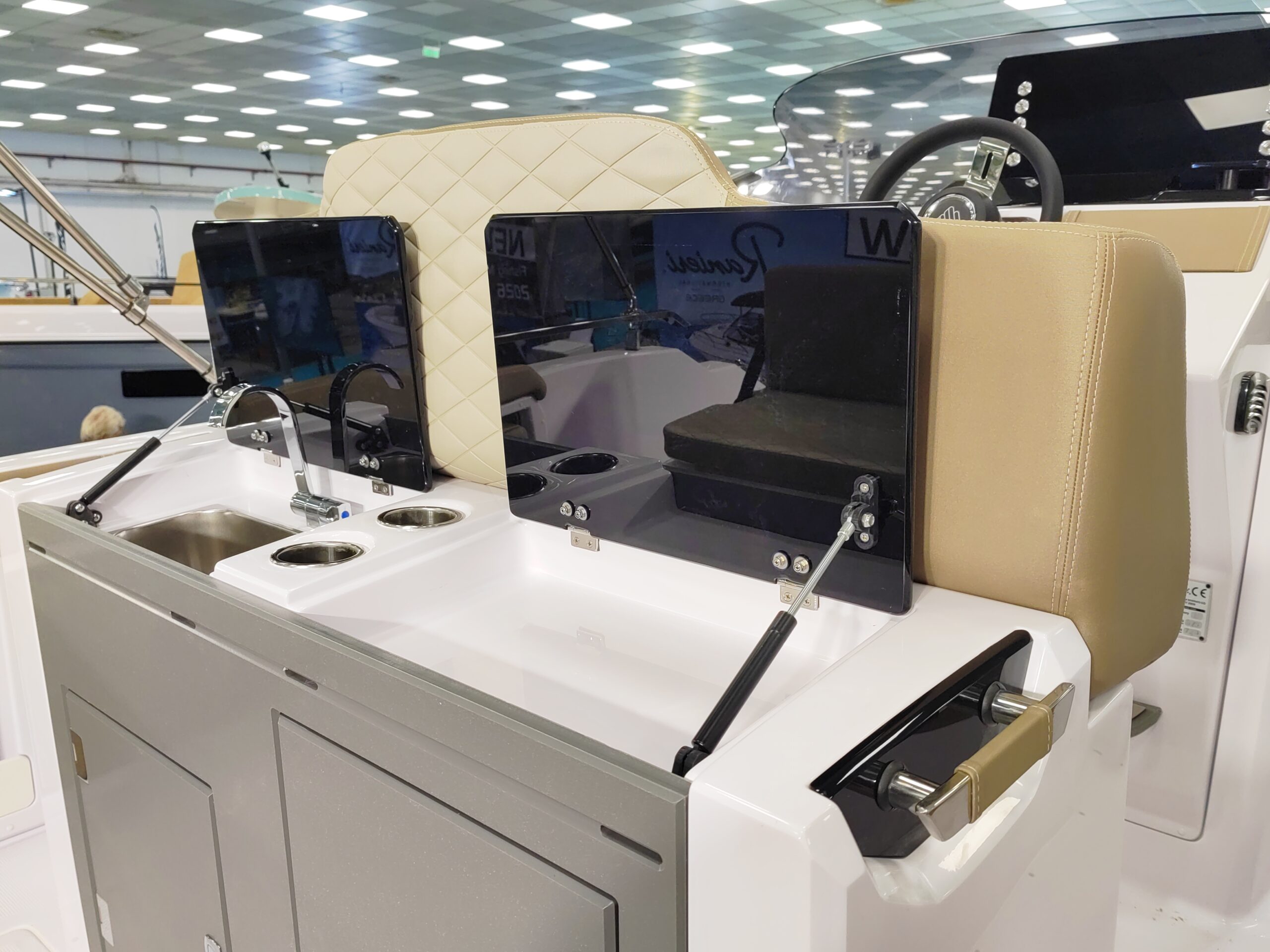 
								Ranieri 255 SL full									