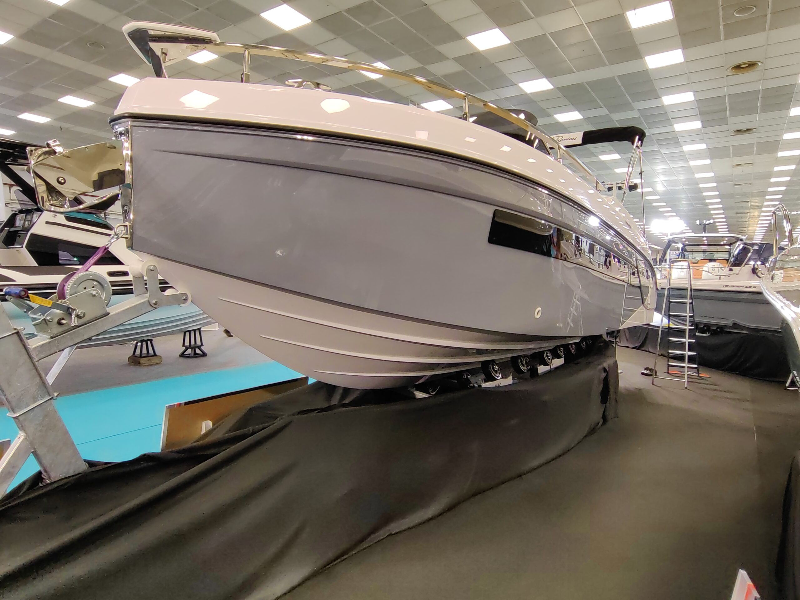 
								Ranieri International 275 SL full									