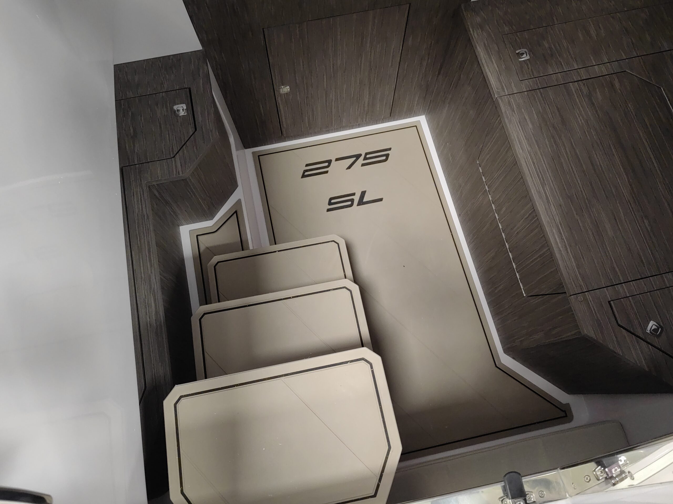 
								Ranieri International 275 SL full									