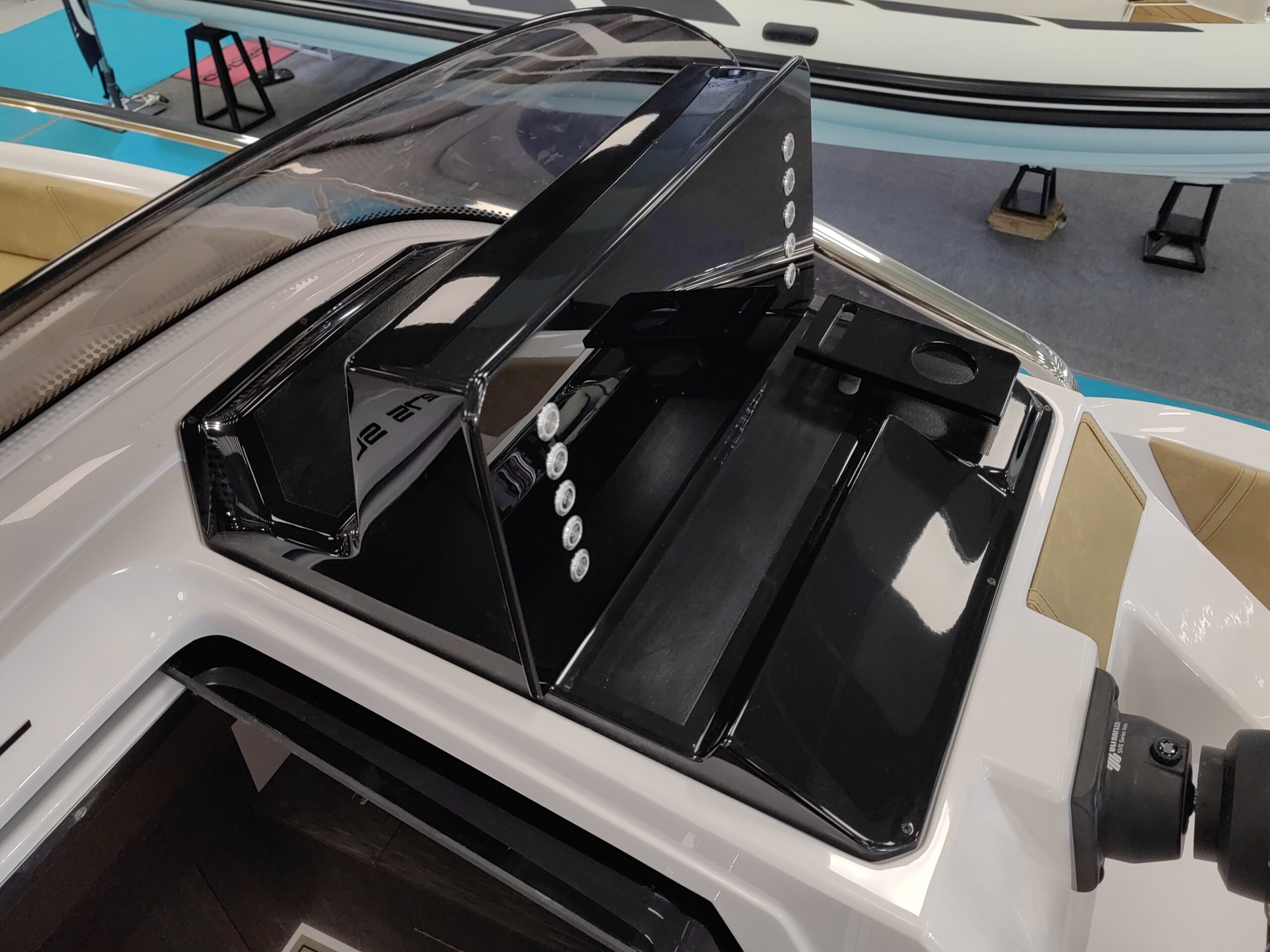 
								Ranieri International 275 SL full									