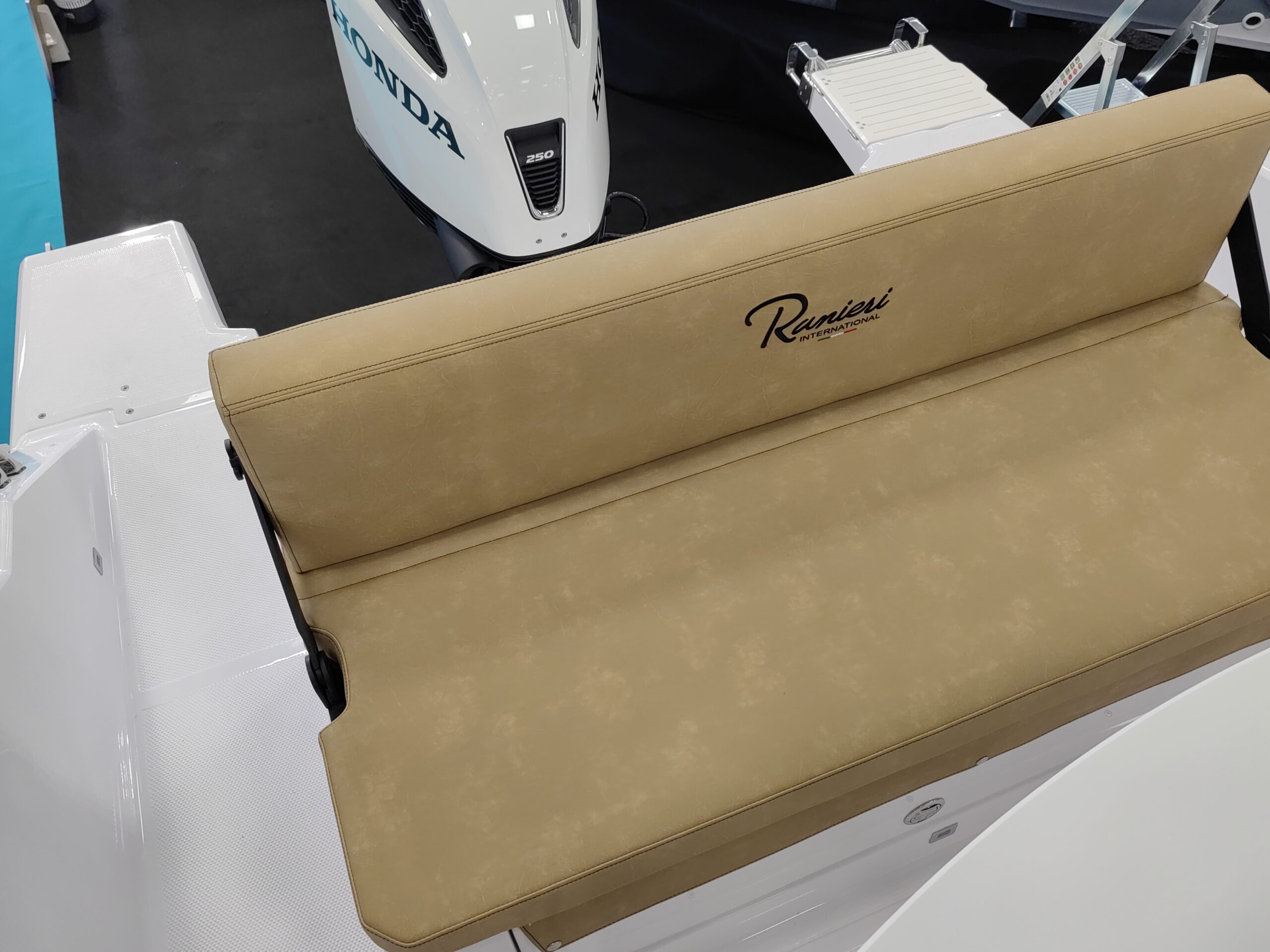 
								Ranieri International 275 SL full									