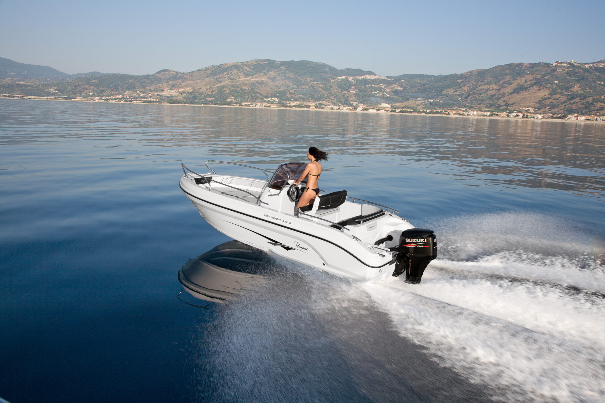 
								Ranieri Voyager 19s full									