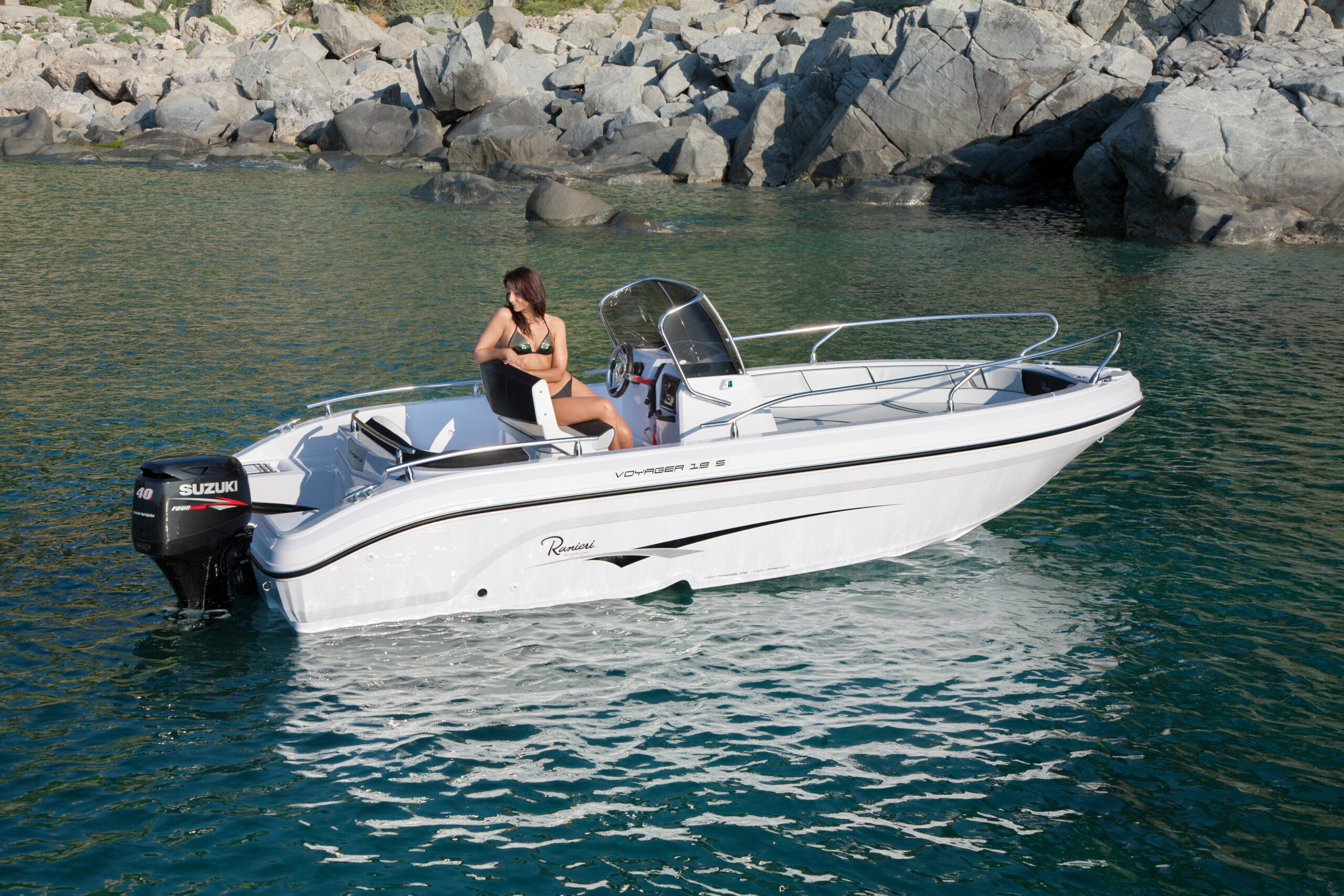 
								Ranieri Voyager 19s full									