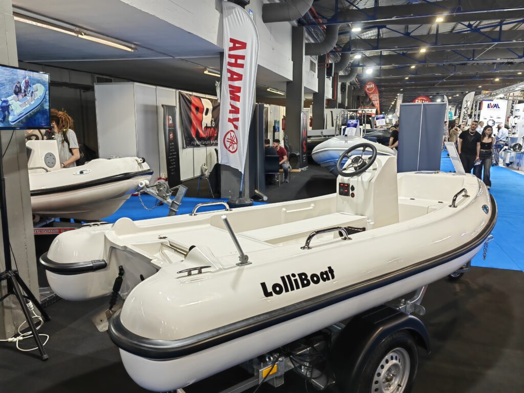 Πολυεστερικό σκάφος Lolliboat 350 της Kokkinos Sales για ψάρεμα και αναψυχή