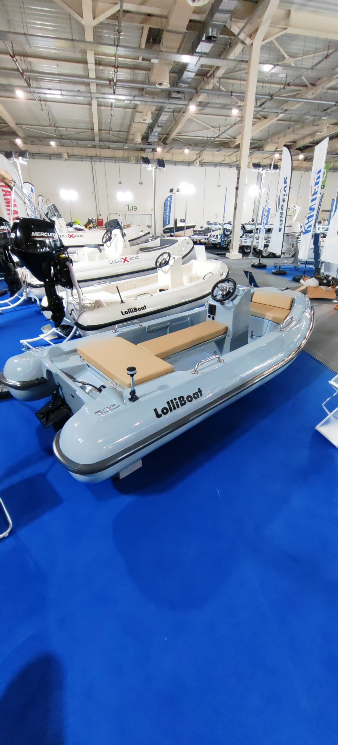 
								Lolliboat 350 full									