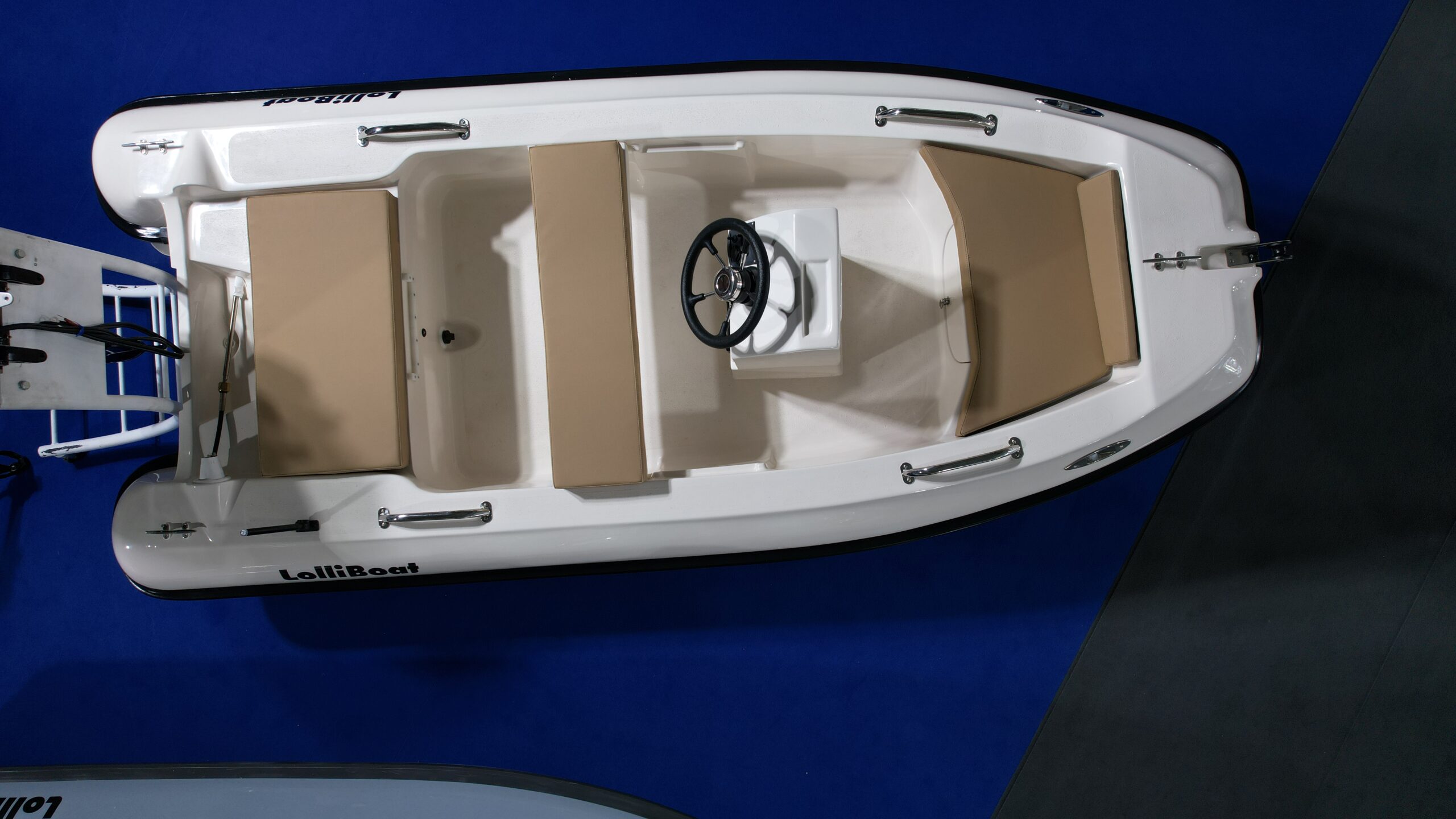 
								Lolliboat 350 full									