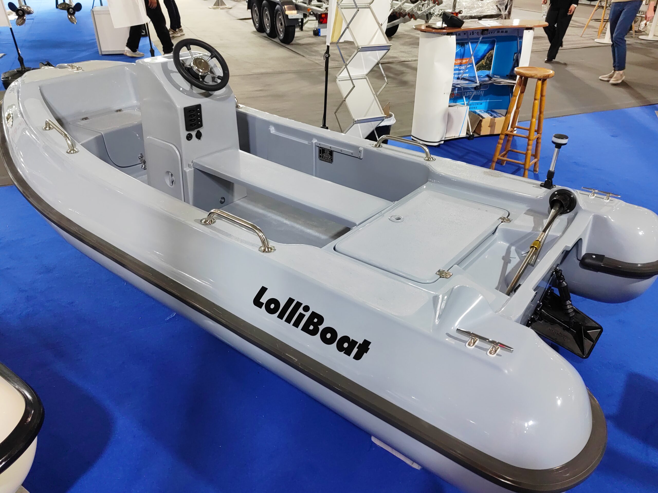 
								Lolliboat 350 full									